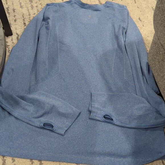 Lululemon long sleeve heathered blue metal vent - Picture 2 of 7